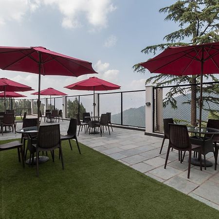 Hotel Seven Oaks Деградун Екстер'єр фото